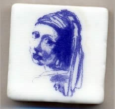 Delftsblauw tegeltje: Meisje met parel